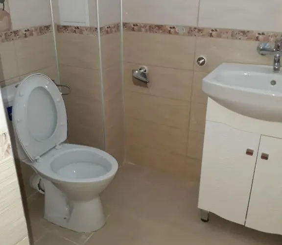 диана дик Hotel *